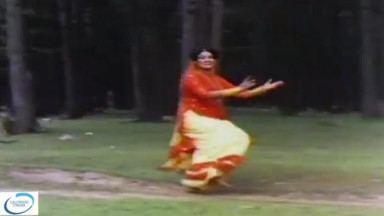 SURAJ WANGON CHARHI JAWANI   NOOR JEHAN   ANJUMAN   FILM QAIDI