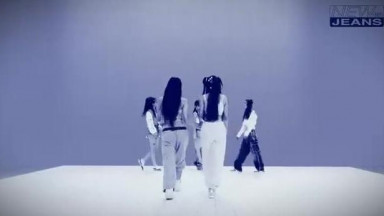 NewJeans (뉴진스) 'Hype Boy' Official MV (Performance ver 1)
