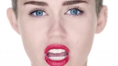 Miley Cyrus   Wrecking Ball (Director's Cut)