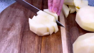 Ein einfaches Rezept für Ofenkartoffeln in 5 Minuten! Sie aßen alles und ver