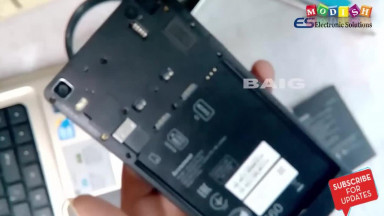 How to Lenovo A7000 Disassemble and Touch Screen Digitizer Assembly